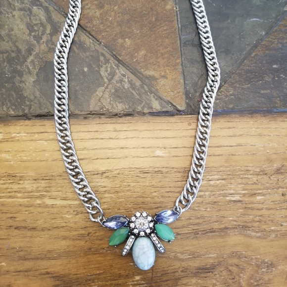 Vintage-Inspired Faux Gemstone Chain Necklace Statement Piece - Picture 3 of 4